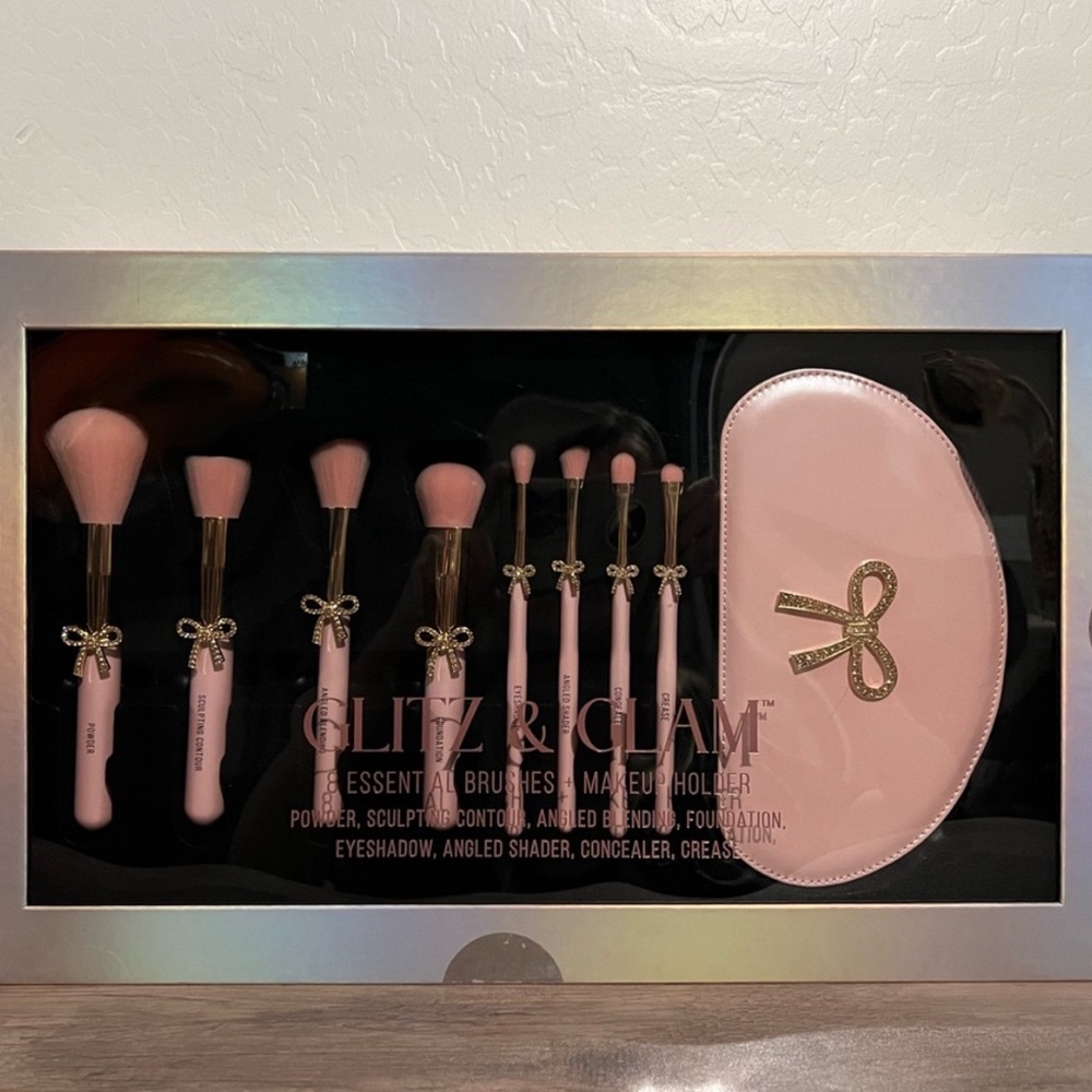 NEW Home Goods TjMaxx Christmas Glitz & Glam Pink Bow Makeup Bag & Brush Set